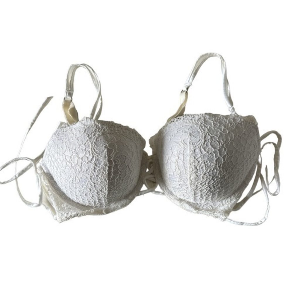 Victoria’s Secret White Very Sexy Bra Size 32D EUC #R1